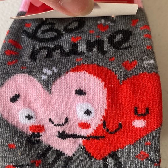 NEW Ladies Crew Socks - LOVE pattern with 2 Hearts Hugging - fits 5-9 Shoe size - Picture 4 of 4